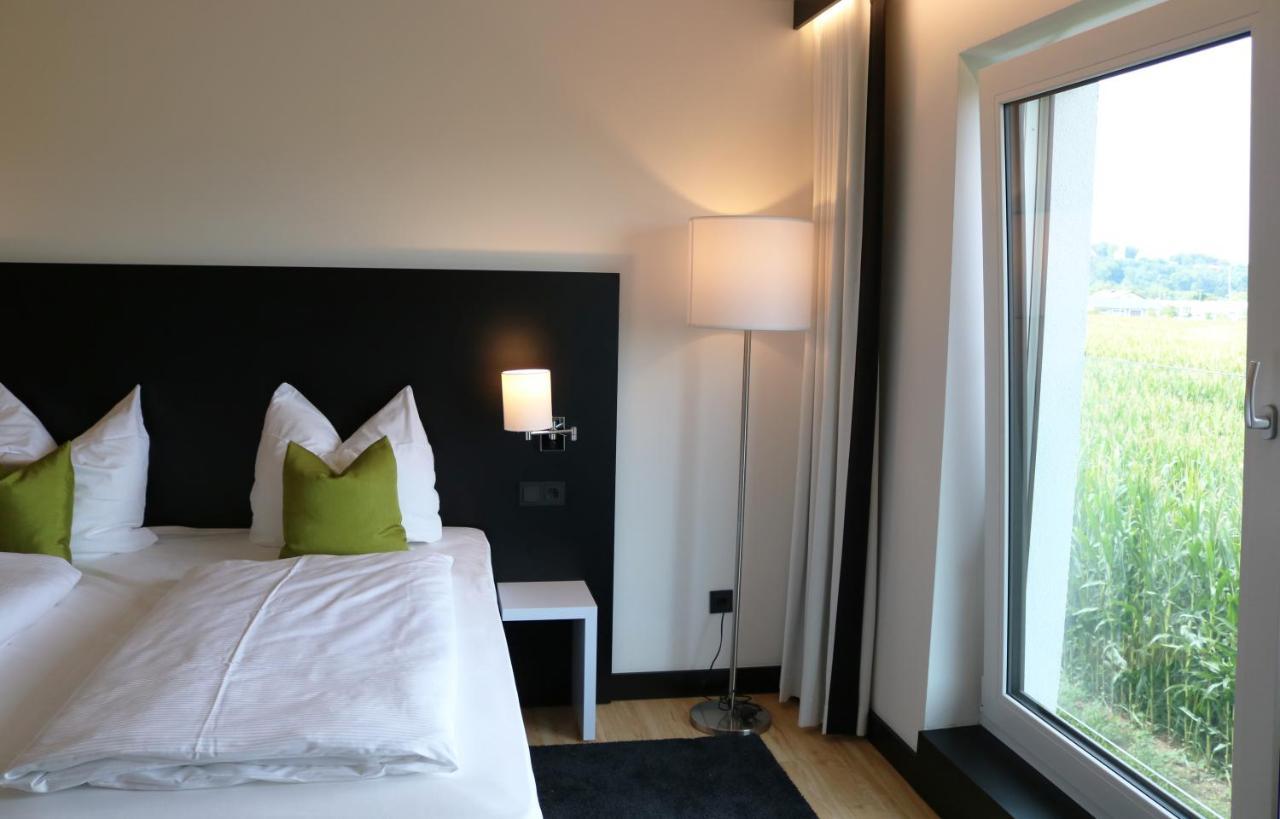Me Hotel By Wmm Hotels Meitingen Εξωτερικό φωτογραφία