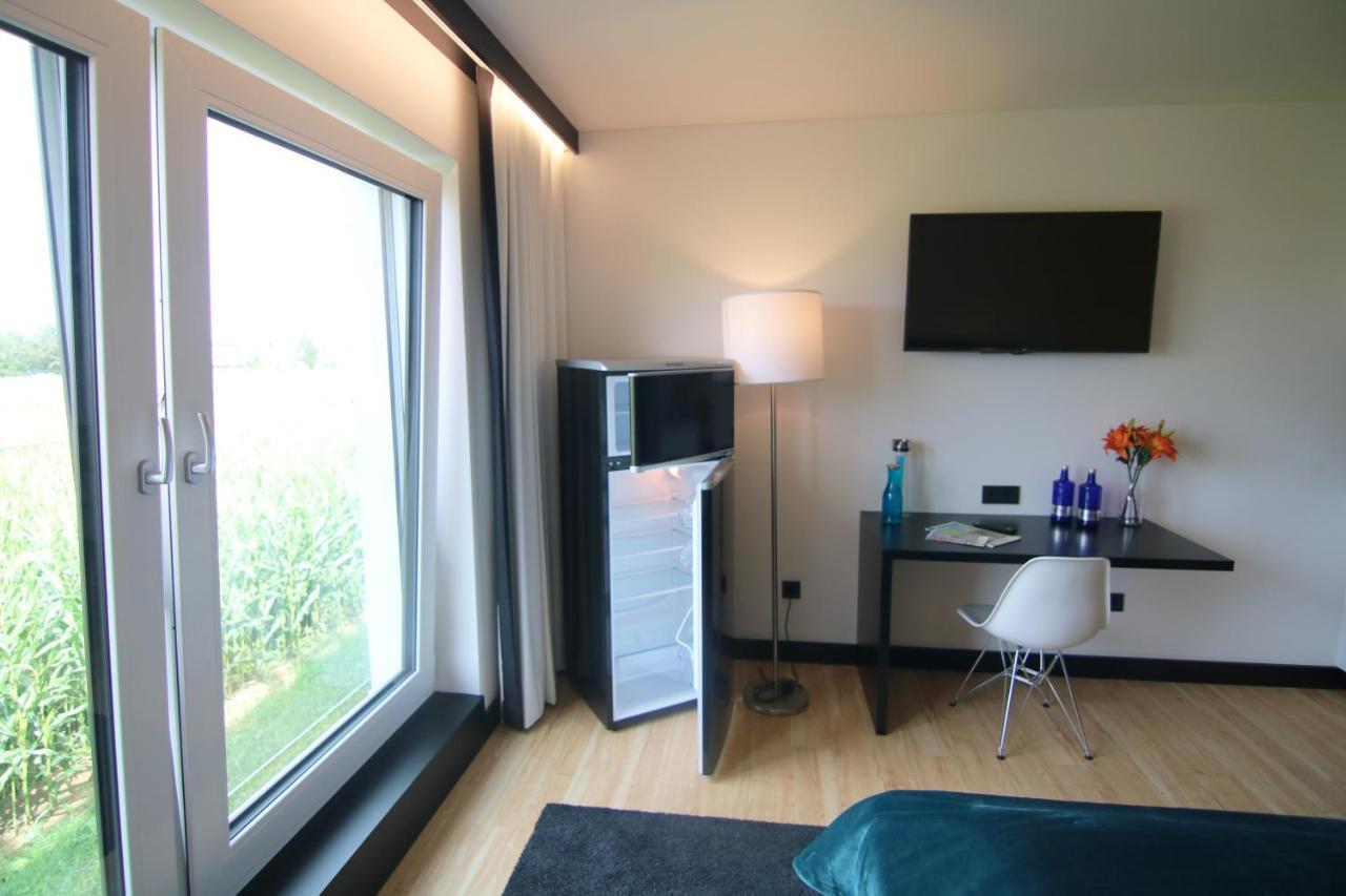 Me Hotel By Wmm Hotels Meitingen Εξωτερικό φωτογραφία