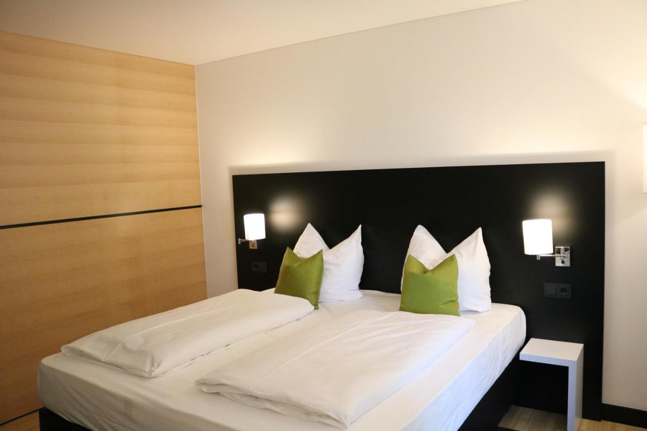 Me Hotel By Wmm Hotels Meitingen Εξωτερικό φωτογραφία